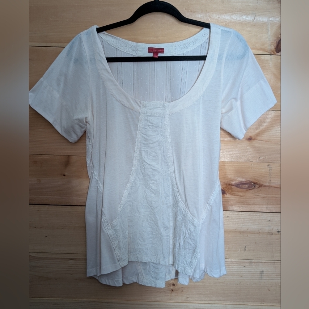 Anthropologie One September Off White Short Sleeve, Flowy, Super Cute Embroidery